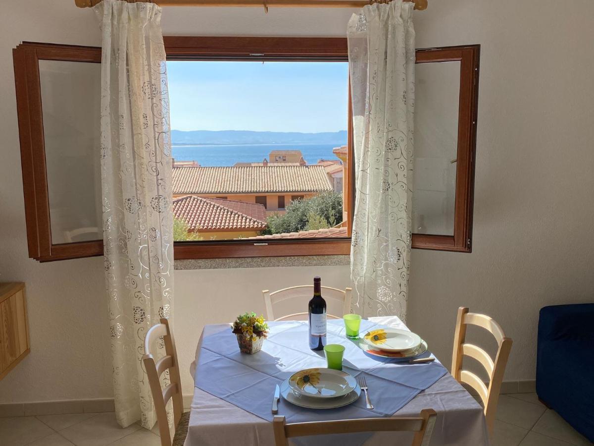 Apartamento Tanca Della Torre Trilocale Vista Mare Isola Rossa Exterior foto