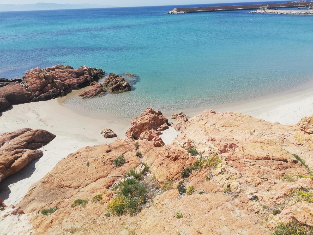 Apartamento Tanca Della Torre Trilocale Vista Mare Isola Rossa Exterior foto